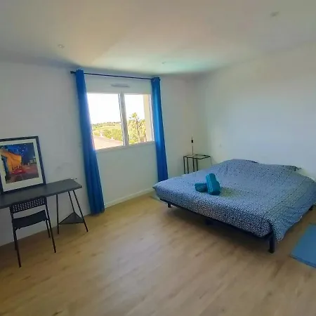 Moderne Avec Piscine Chauffee Et 5 빌라 *