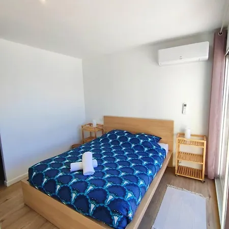 Moderne Avec Piscine Chauffee Et 5