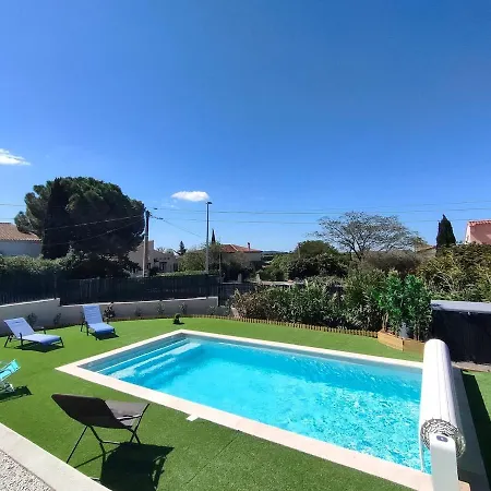 Moderne Avec Piscine Chauffee Et 5 빌라 *