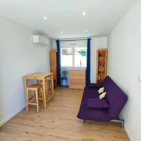 Moderne Avec Piscine Chauffee Et 5 Вилла Марсейан